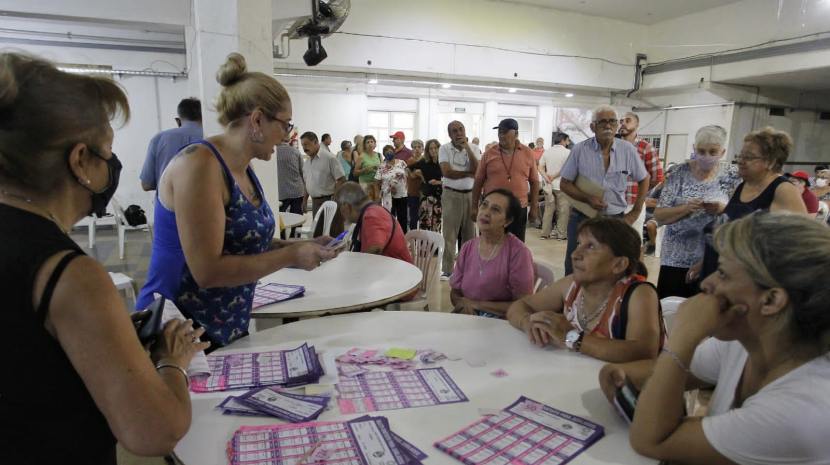 Inició el operativo de entrega del boleto gratuito a jubilados