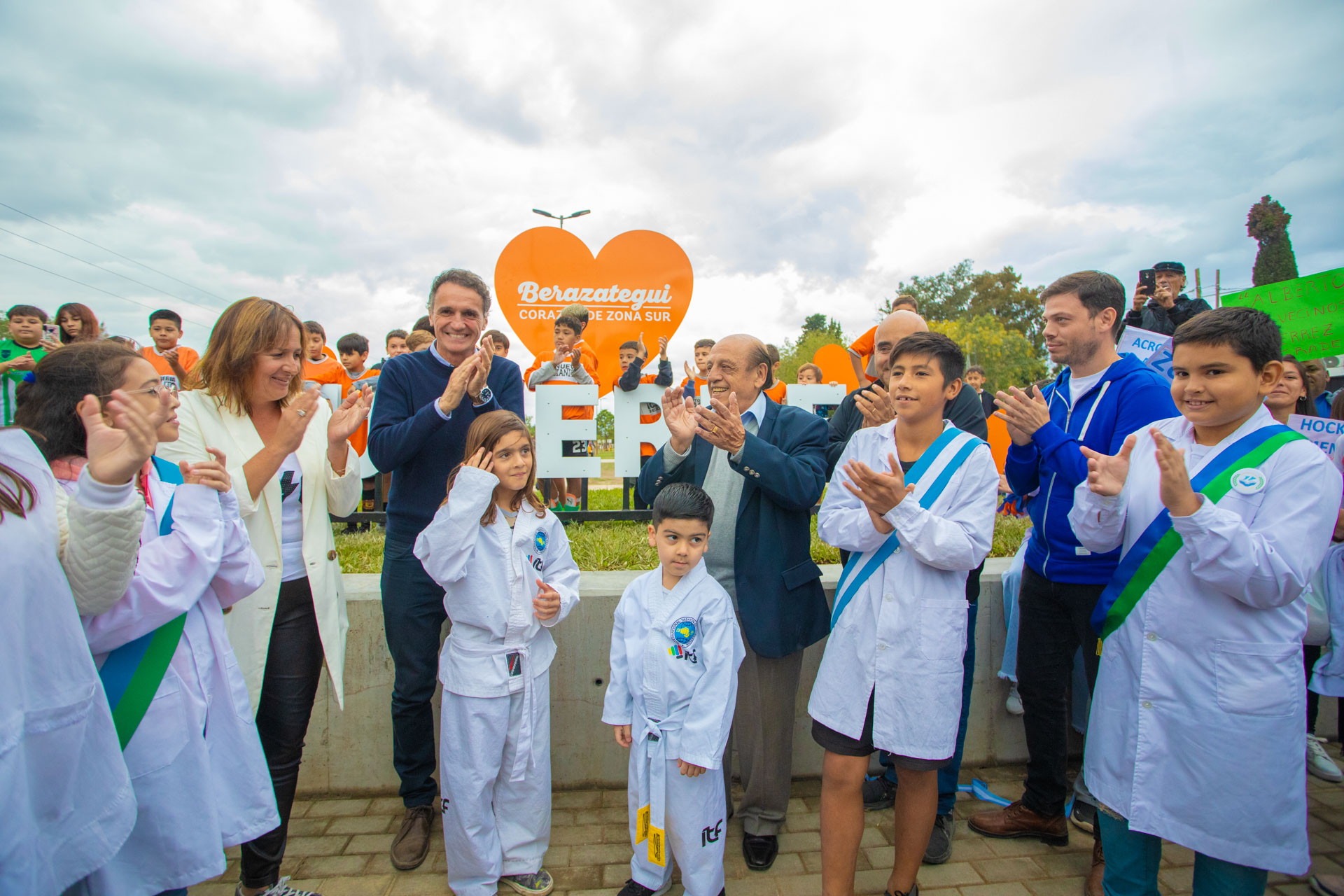 Mussi y Katopodis inauguraron el centro cívico, cultural y recreativo de Gutiérrez