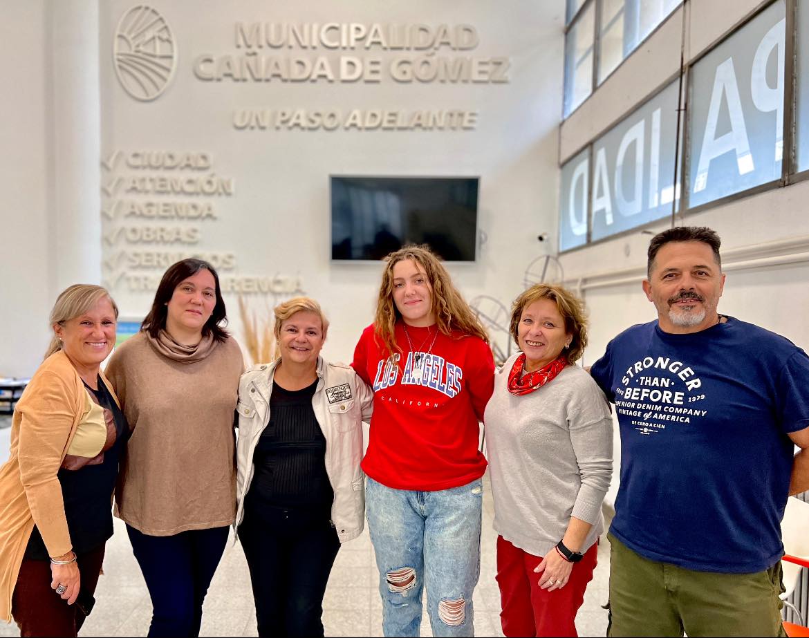 Clérici recibió a la nadadora Cañadense Joaquina Dalmazzo