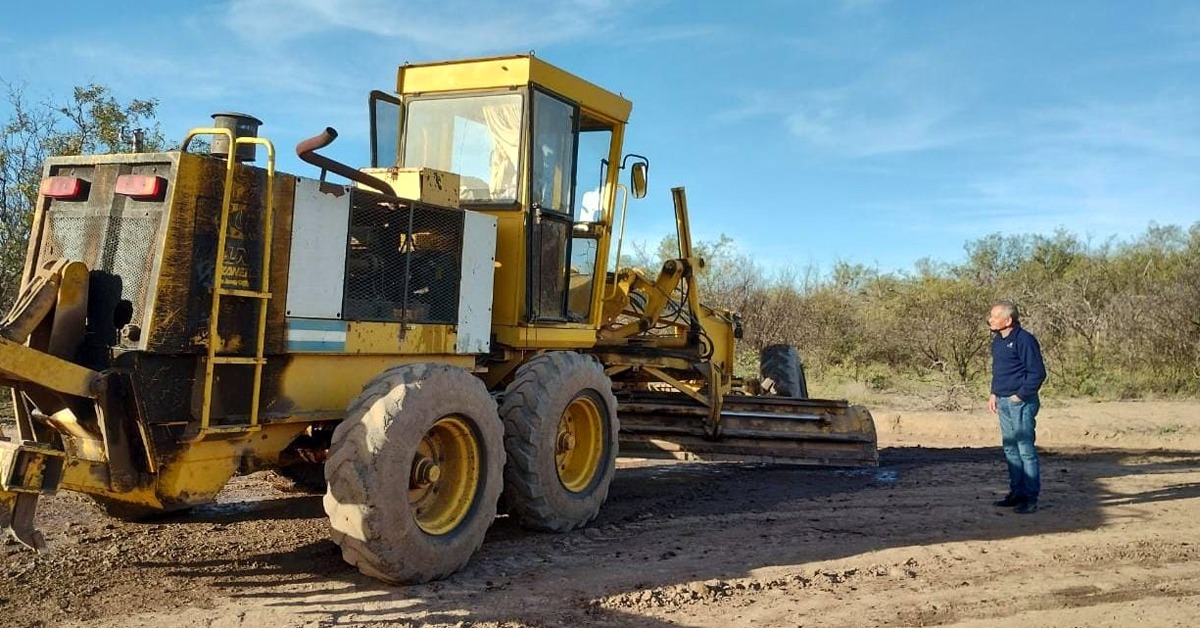 La Municipalidad de Pinto con ayuda de Vialidad recupera caminos rurales