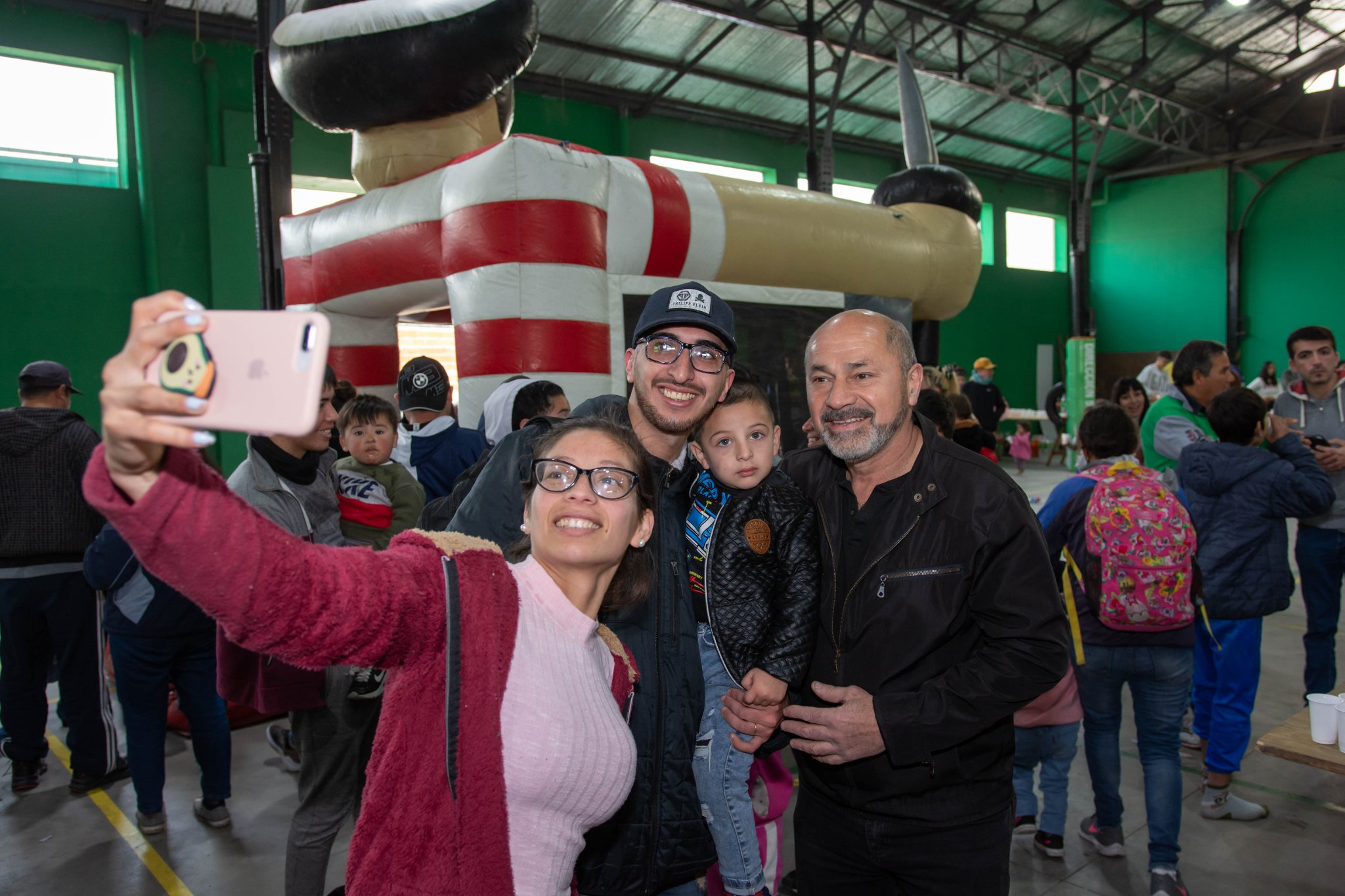Multitudinario festival de la niñez en Ensenada
