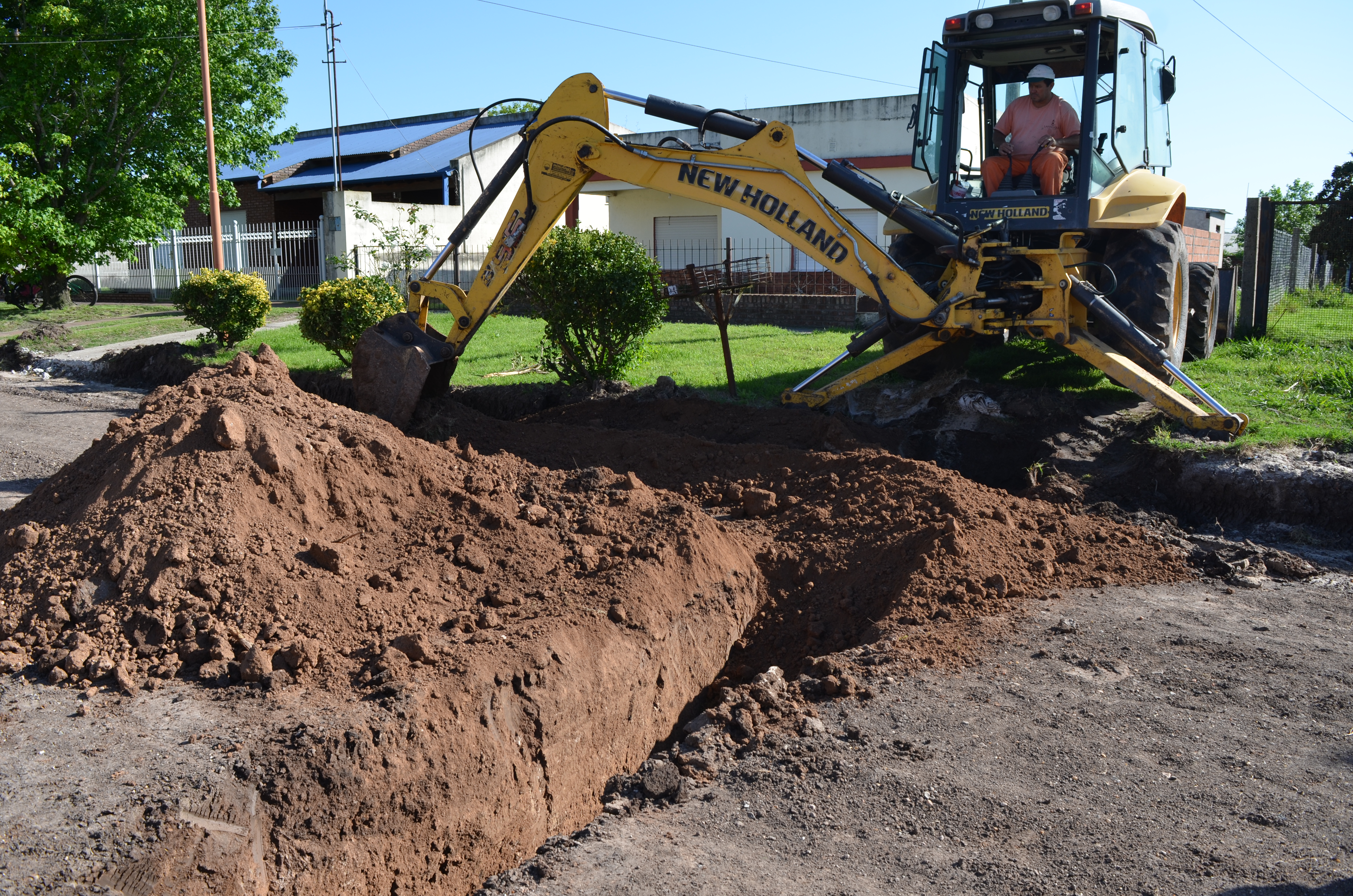 La Municipalidad avanza en la obra de pavimentación de calle Cevey