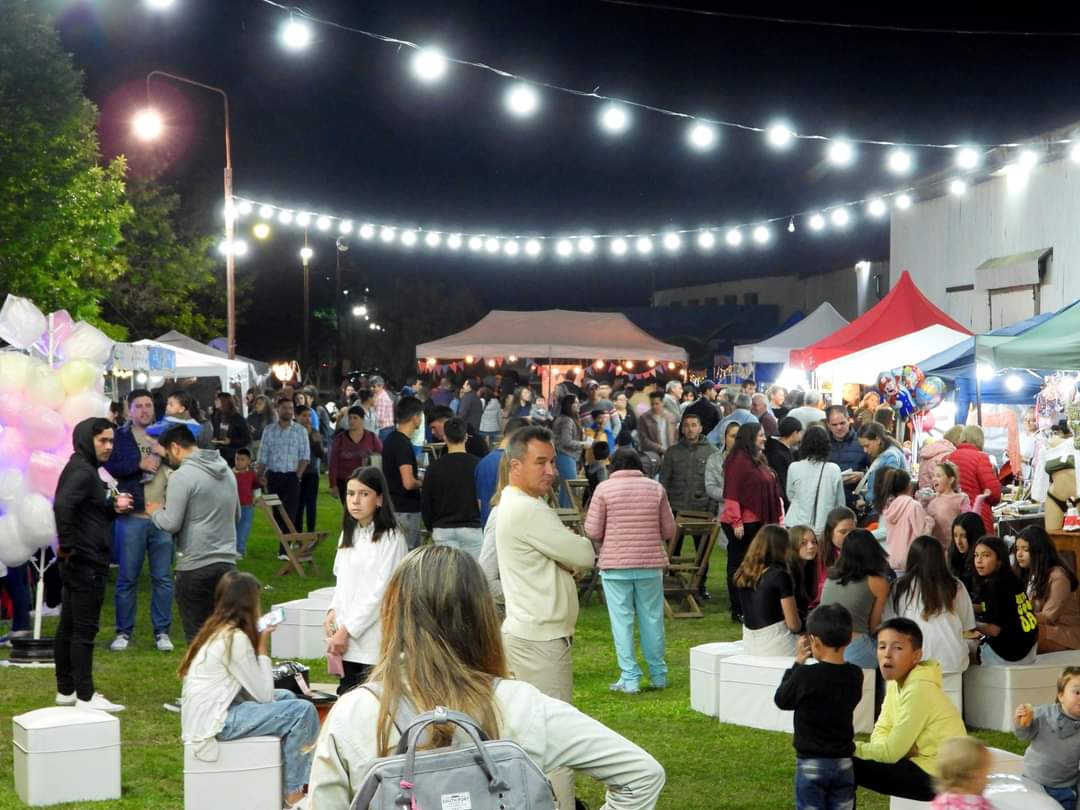 “Larroque Pinta” le dio brillo y color a la noche del sábado