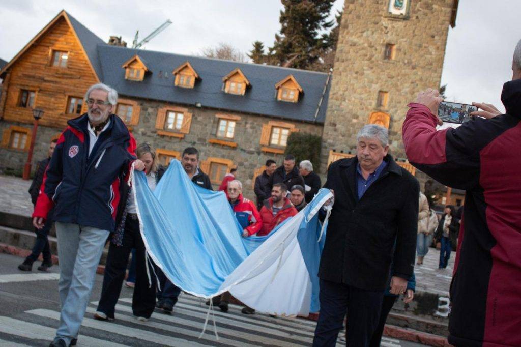 Celebran el Día del Montañés con emotivo acto en Bariloche