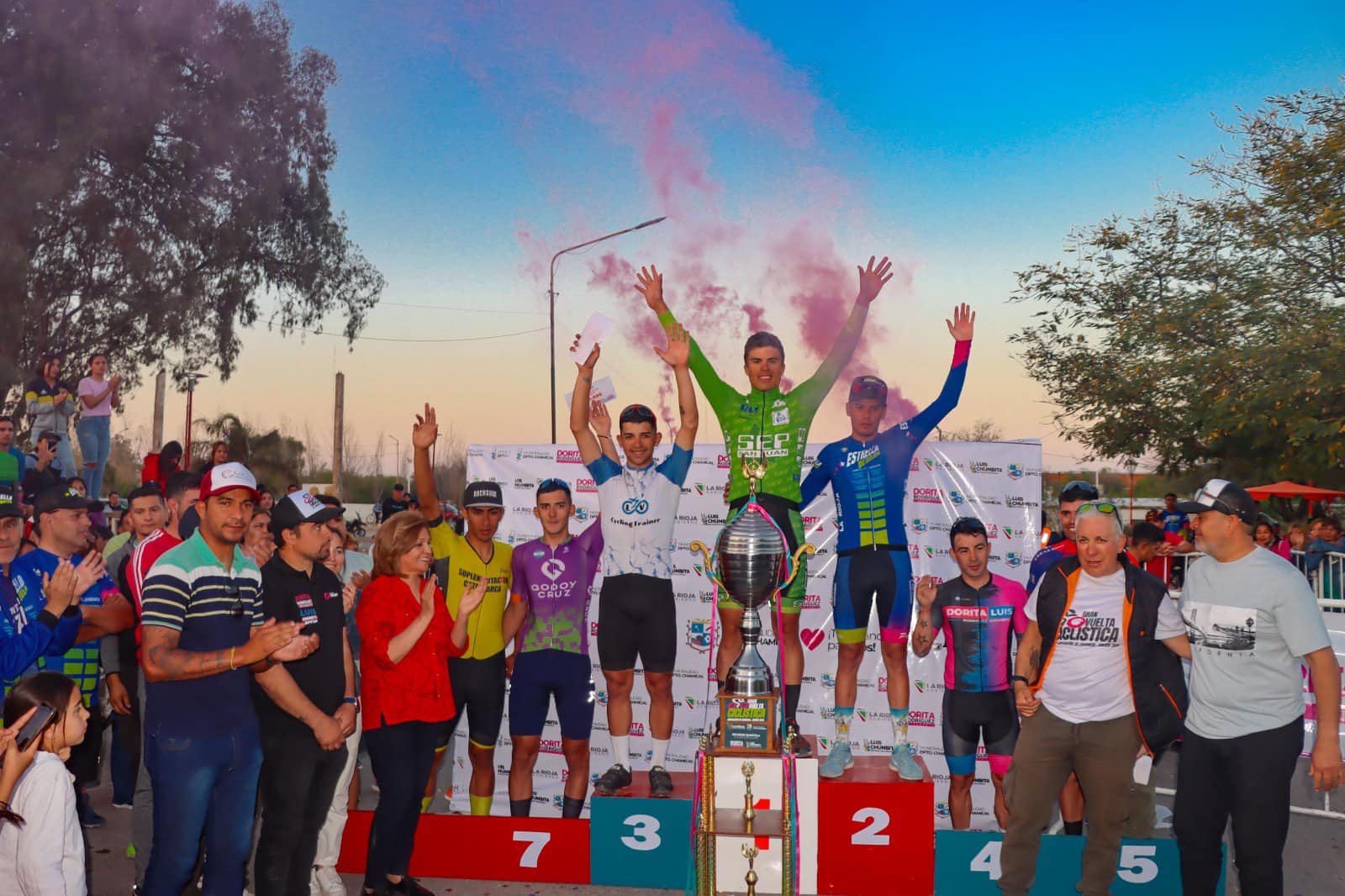 Histórica edición de la Vuelta Ciclista de Chamical: convocó a más de 350 ciclistas