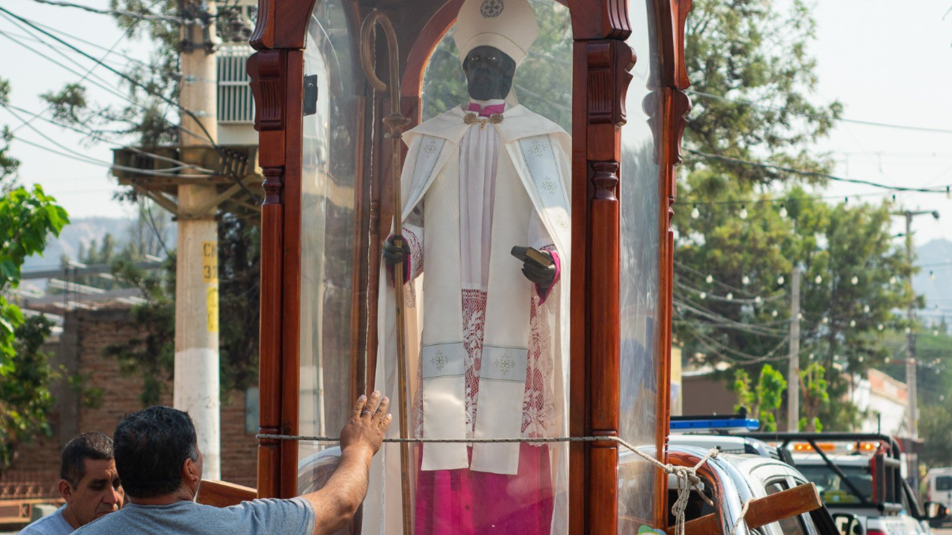 Recorrido con las imágenes de San Nicolás y la Virgen de La Merced