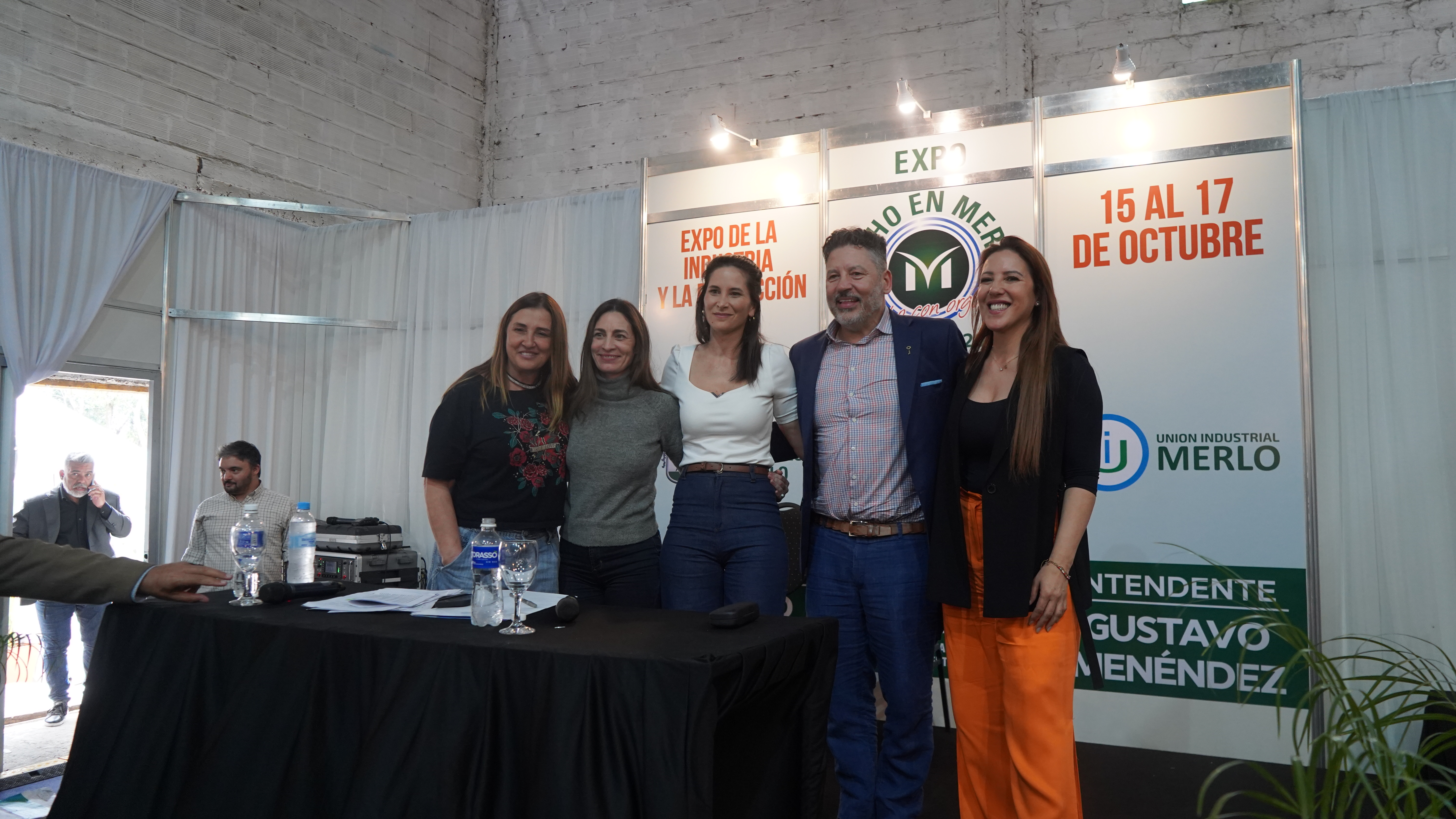 Gustavo Menéndez y Wado de Pedro cerraron la expo industria en Merlo