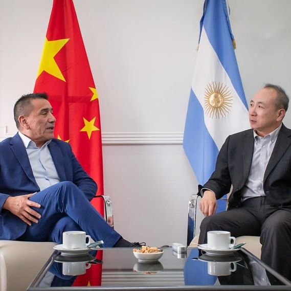 El Embajador de China visitó Cural Co