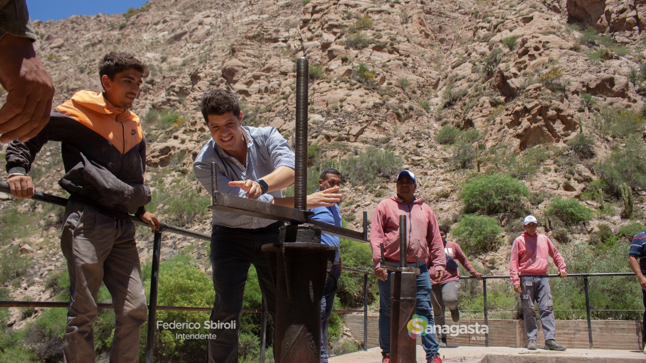 Finalizaron los Trabajos de Reparación del Canal Matriz en Sanagasta