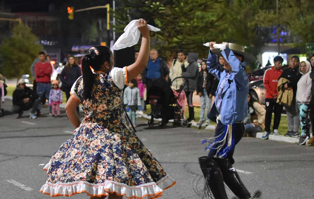 Malargüe se ilumina con la magia de las Sendas Culturales