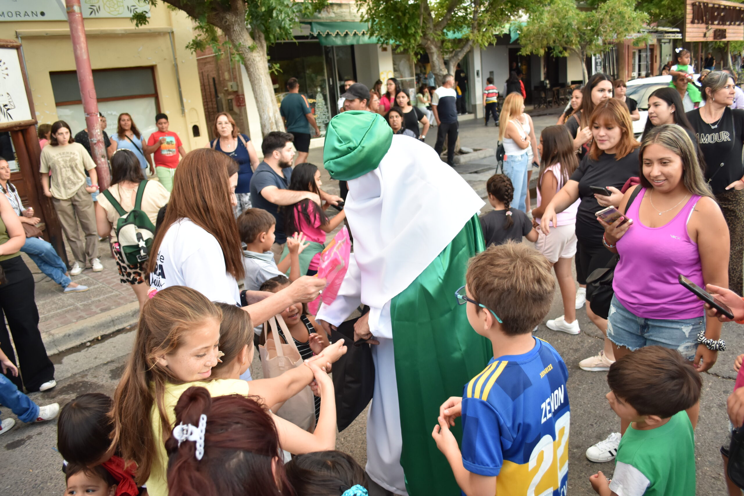 Malargüe vivió una noche mágica con la visita de los Reyes Magos