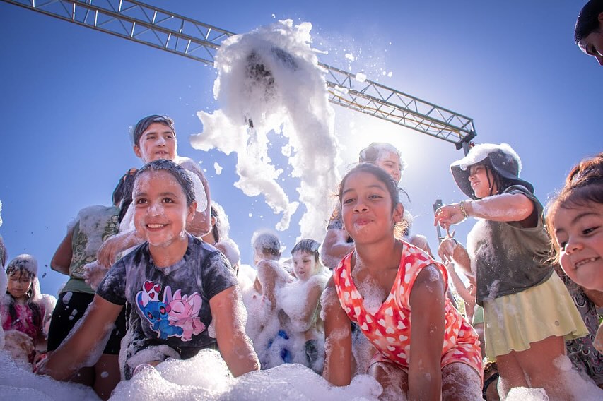 Cutral Co disfrutó de la Fiesta de la Espuma