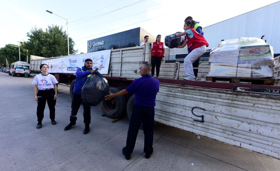 Partieron rumbo a Bahía Blanca las donaciones de los vecinos de Almirante Brown