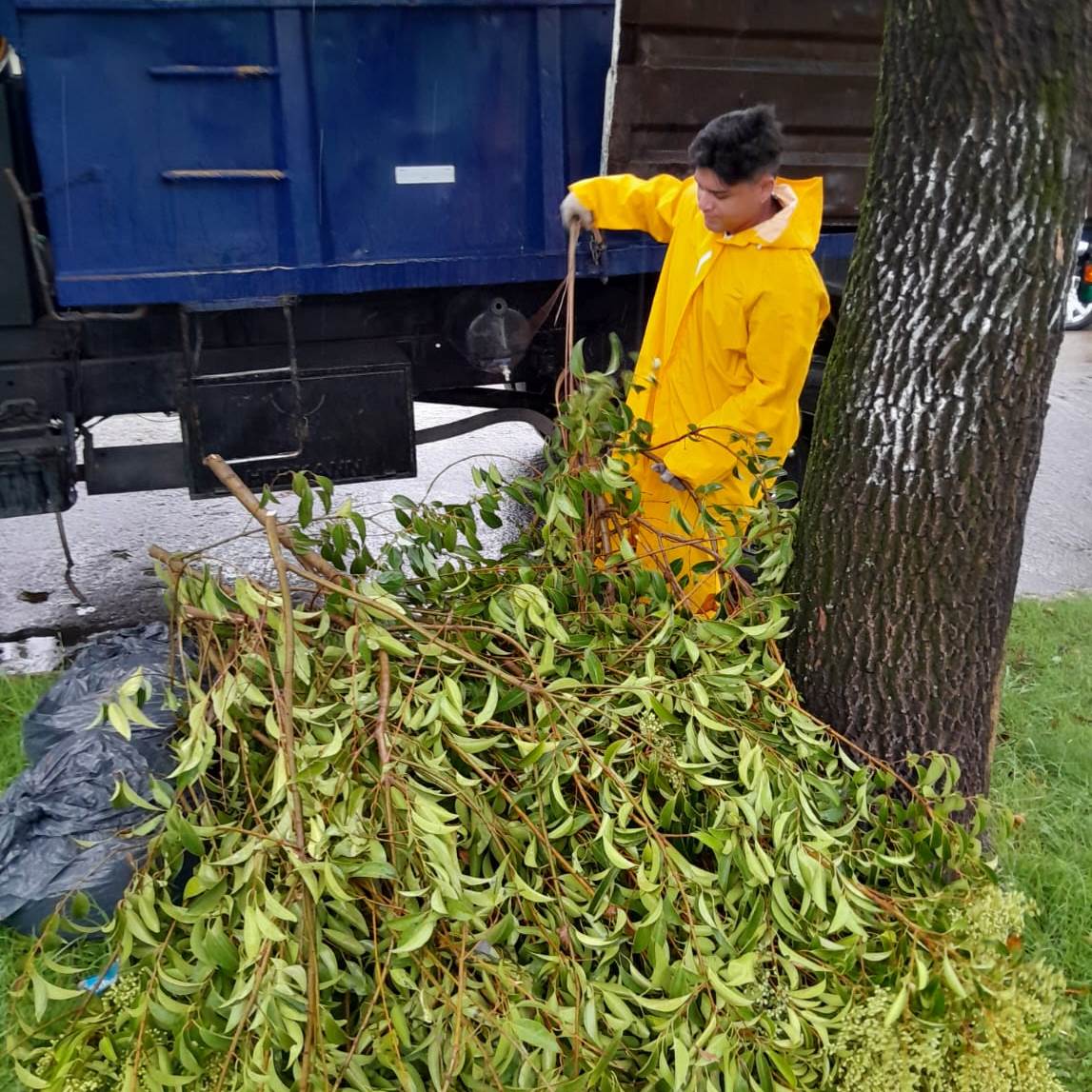 Trabajo intensivo tras las fuertes lluvias en Merlo