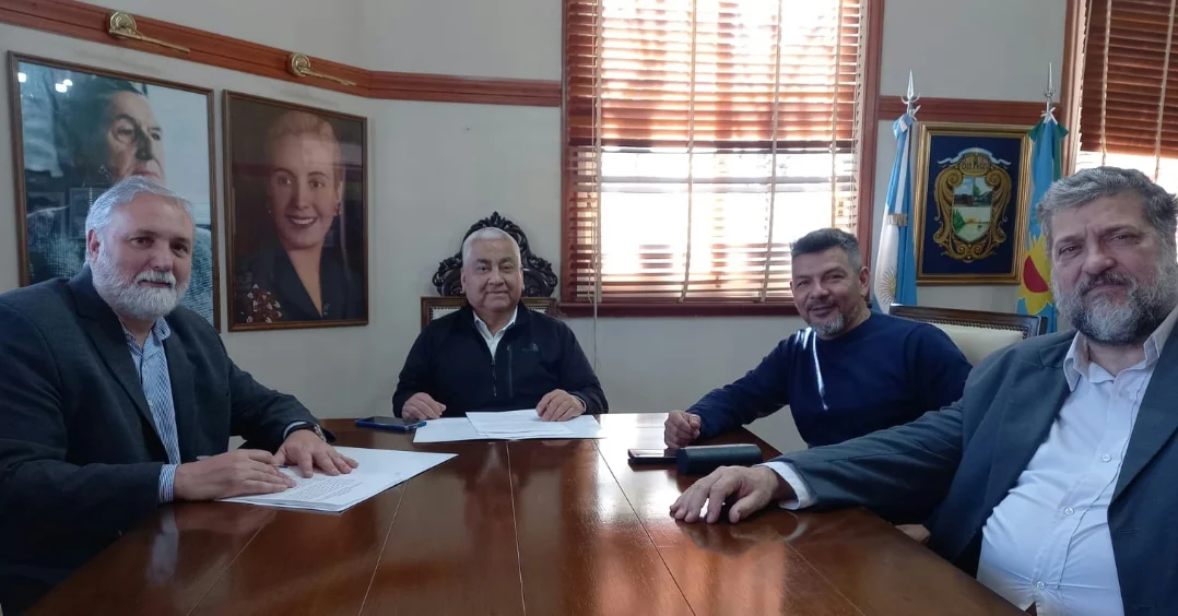 Firma de convenio marco entre la Municipalidad de San Pedro y la UNSAdA ...