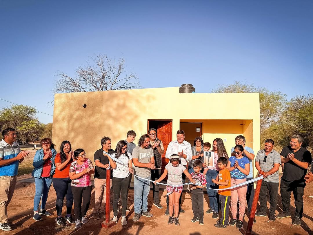 Andrada entregó un nuevo mejoramiento habitacional en Salado