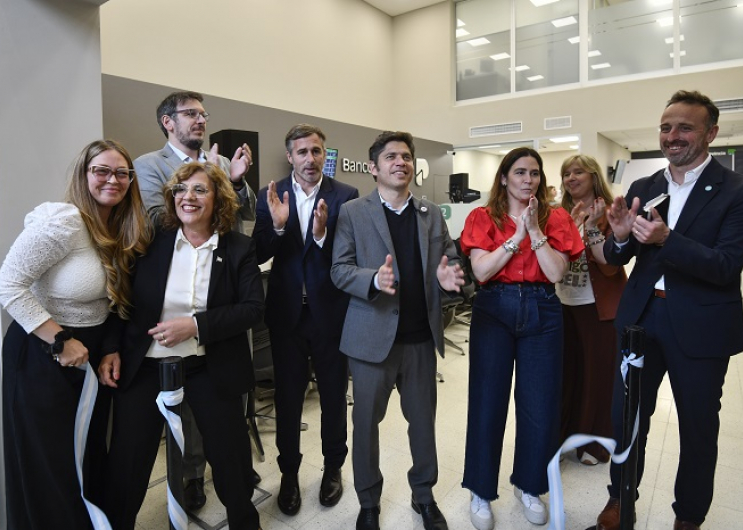 Axel inauguró la nueva sucursal del Banco Provincia en el parque industrial