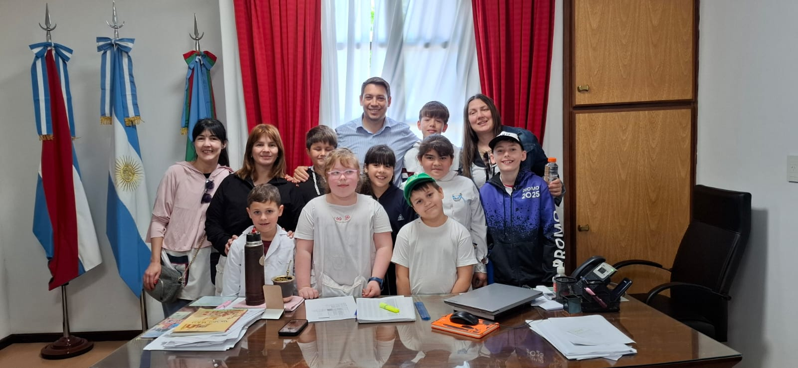 Estudiantes de escuelas rurales conocieron las instalaciones del Palacio Municipal