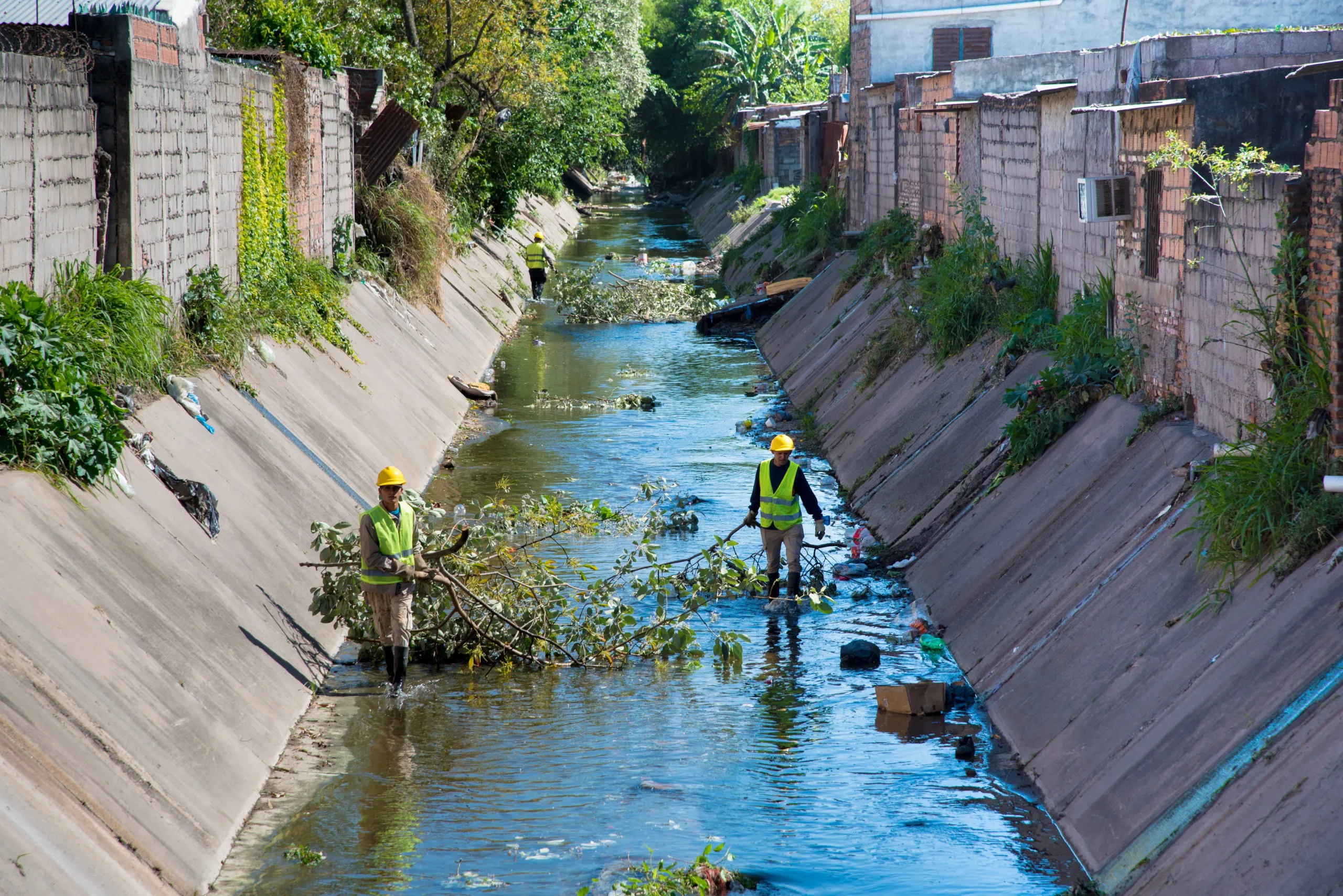 Amplían la capacidad de los canales de desagüe para prevenir anegamientos en la ciudad
