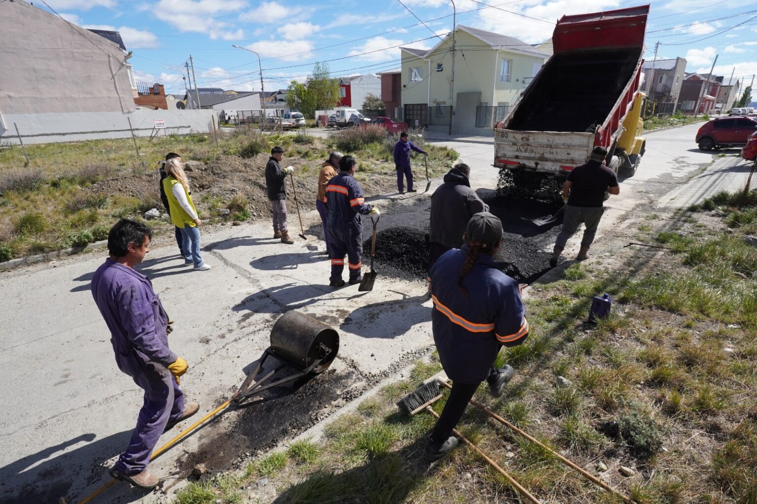 El Municipio avanza con los trabajos de bacheo y mantenimiento vial en ...