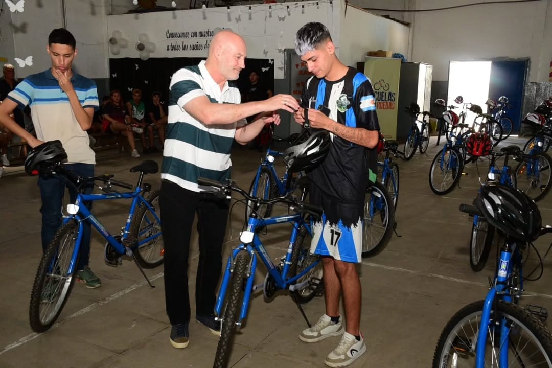 Tener una bici para ir a estudiar 