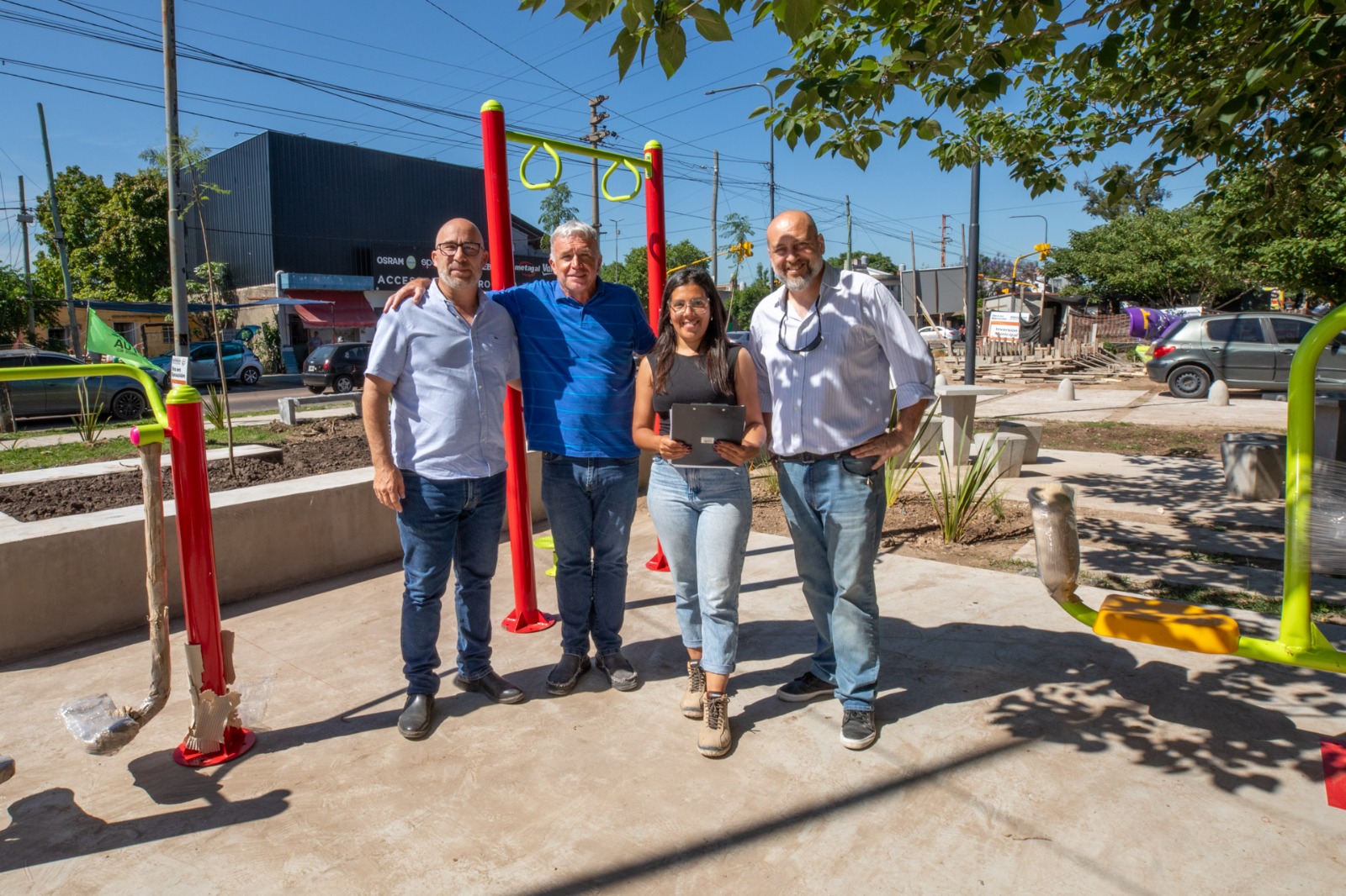 El intendente Balor recorrió las obras de tratamiento integral del espacio público en la Av. 7