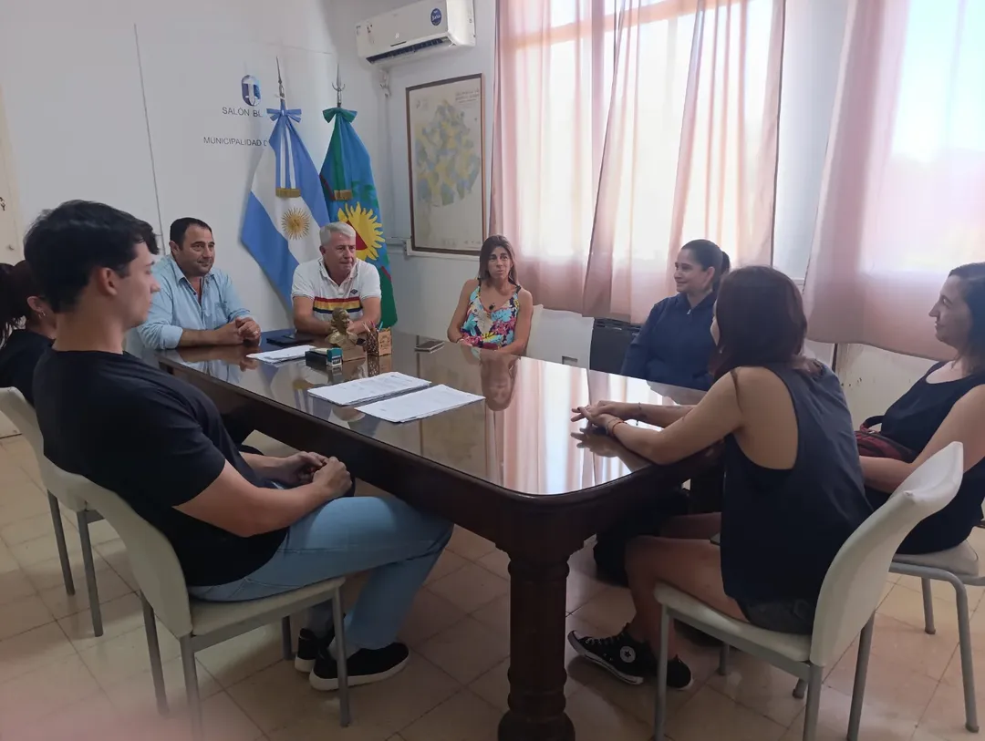 Charla con estudiantes residentes en La Plata