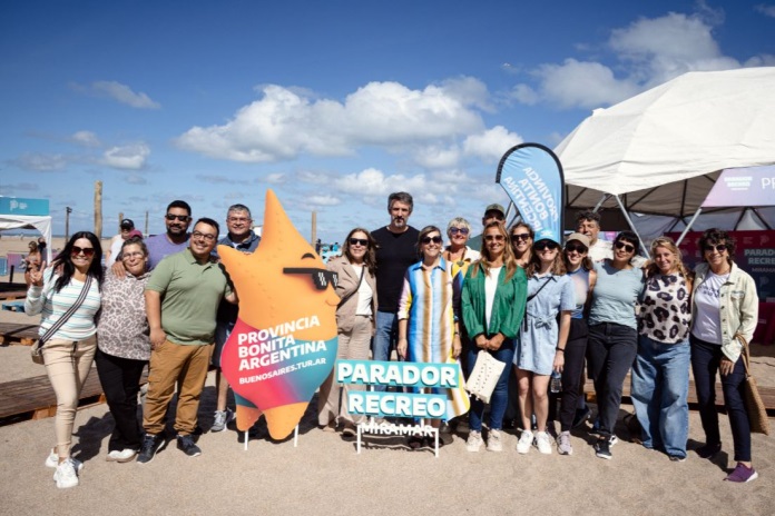 La Provincia inauguró los paradores ReCreo en Miramar y Villa Gesell