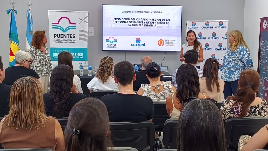 Se presentó en el distrito la diplomatura de la UNQ sobre cuidado integral en la Primera Infancia