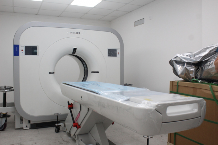 La Provincia de Buenos Aires entregó un tomógrafo en el hospital “Cestino” de Ensenada