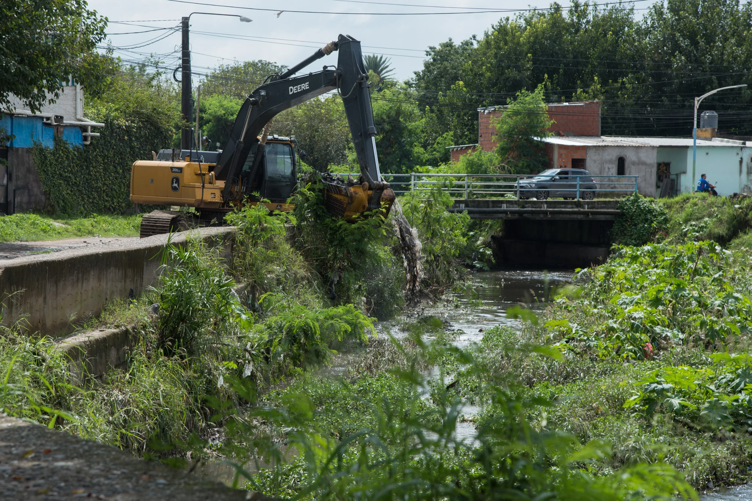 El Municipio trabaja en el reencauce de canales de desagüe en la capital para prevenir futuros anegamientos