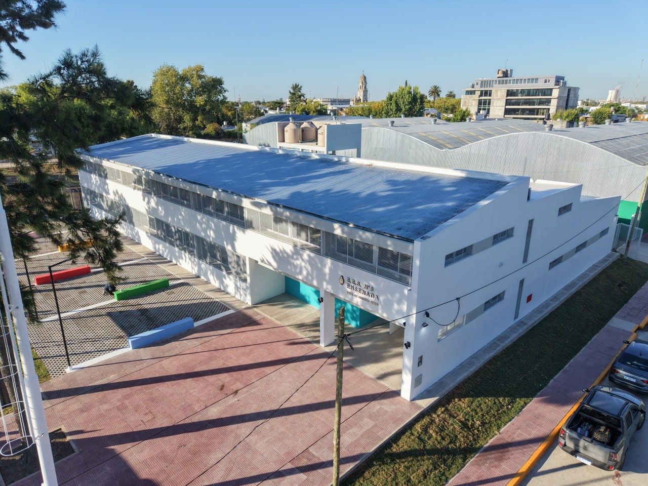 Ensenada inauguró una nueva escuela