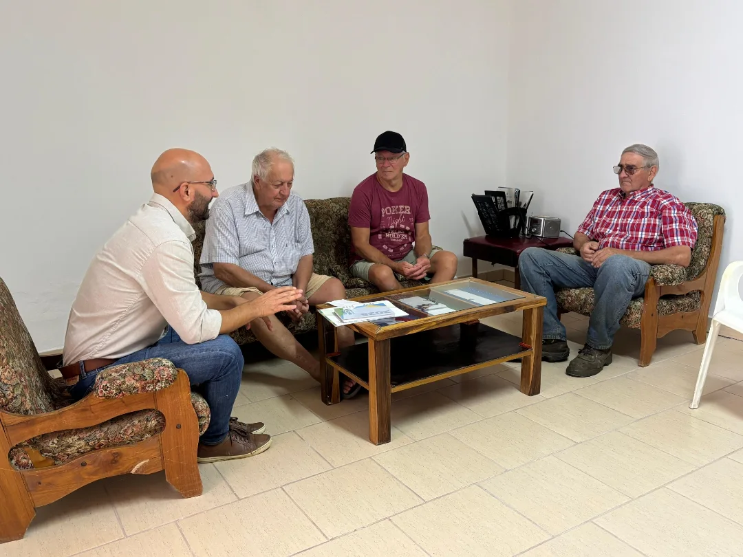 Reunión de trabajo y entrega de aportes al centro de jubilados y ...