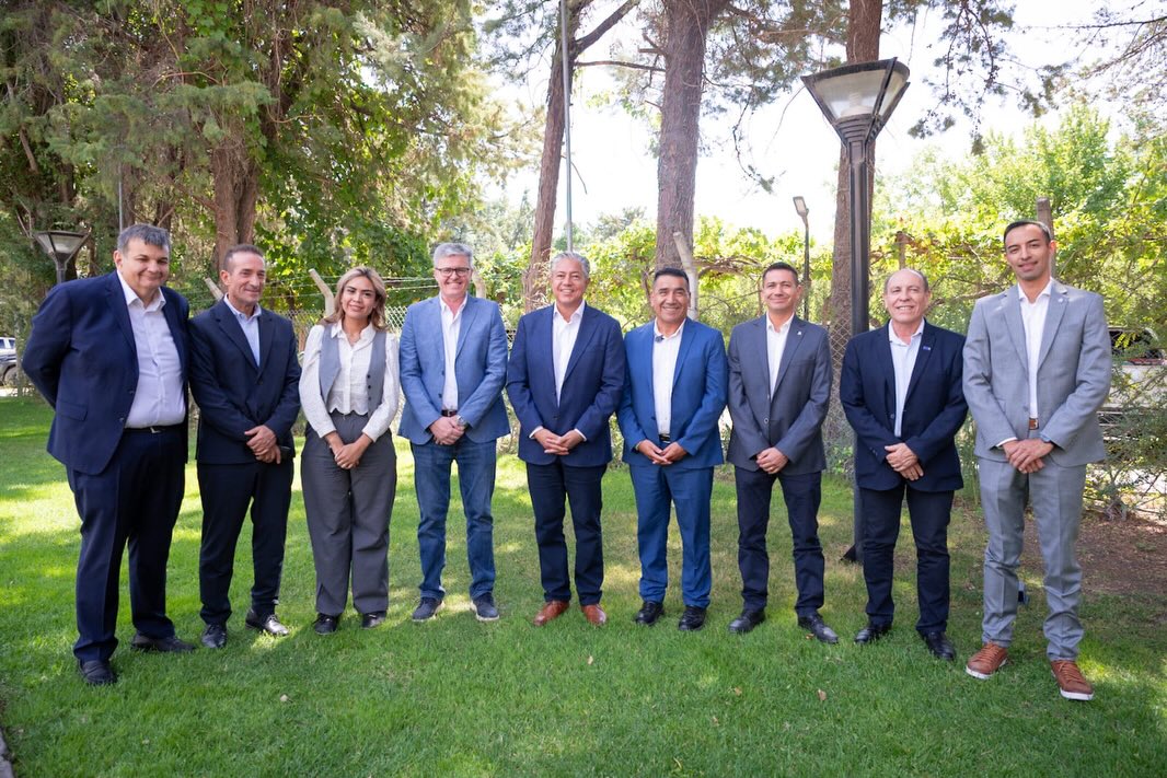 Acuerdos históricos con el Gobierno Provincial en materia de energia y el nuevo SUM de la EPET Nº1