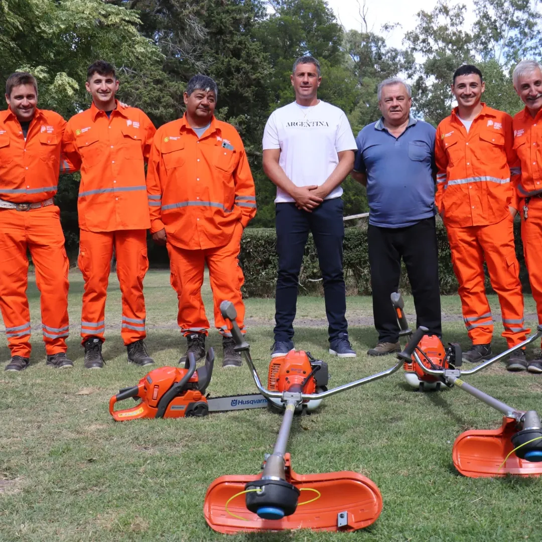 Entrega de herramientas para fortalecer el vivero de vialidad