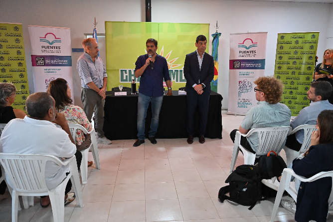 Javier Gastón y el ministro Carlos Bianco presentaron una nueva carrera universitaria para Chascomús
