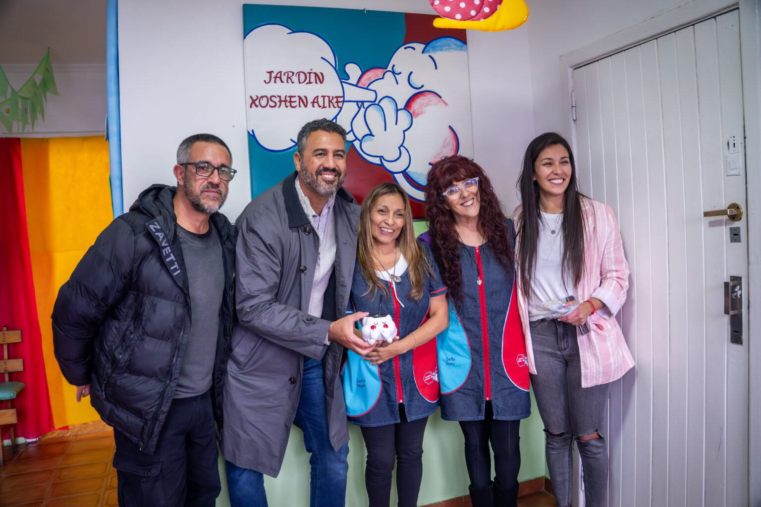 El Municipio renovó el convenio con el jardín Xoshen Aike para el uso del natatorio municipal