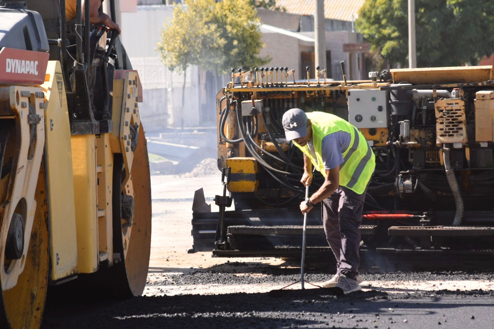 Barrio Regazzoli en transformación: pavimentación completa y nueva plaza pública