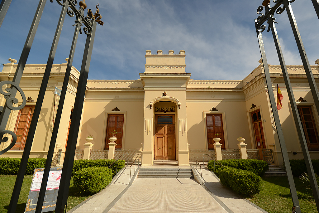 118 años: el Teatro Español celebra su aniversario con una función especial para la comunidad