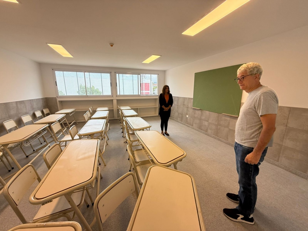 Recorrida por la Nueva Escuela Secundaria Nº 5 «Mariana Horowits»