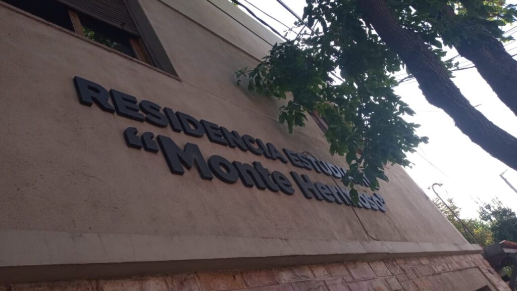 El Estado municipal acompaña a 160 jóvenes en su desarrollo académico