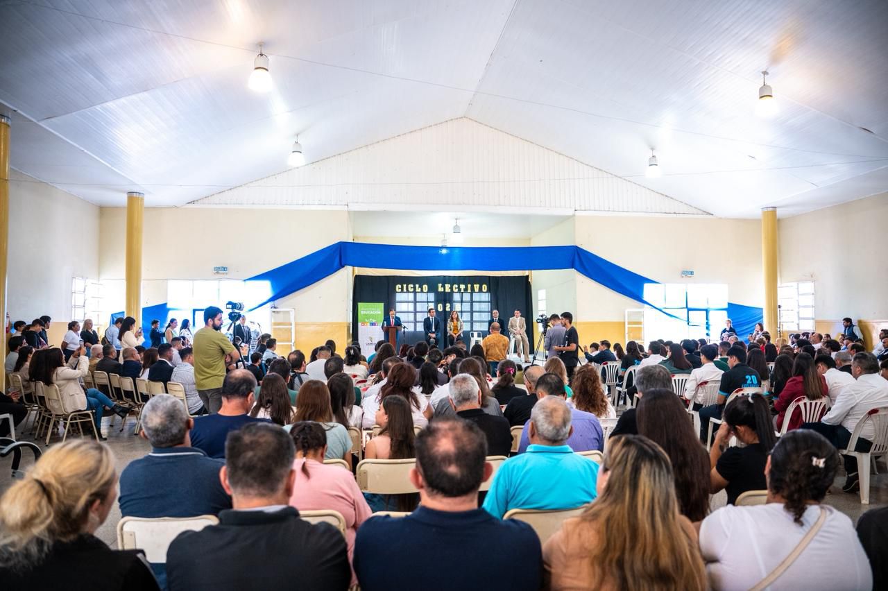 Inicio del Ciclo Lectivo 2026 en Chamical, con presencia provincial y gran acompañamiento en la ETA