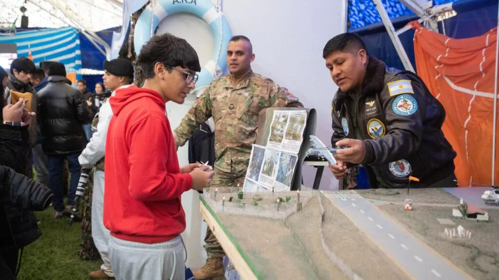 Más de 20 mil personas visitaron la Carpa de la Dignidad en esta semana malvinera