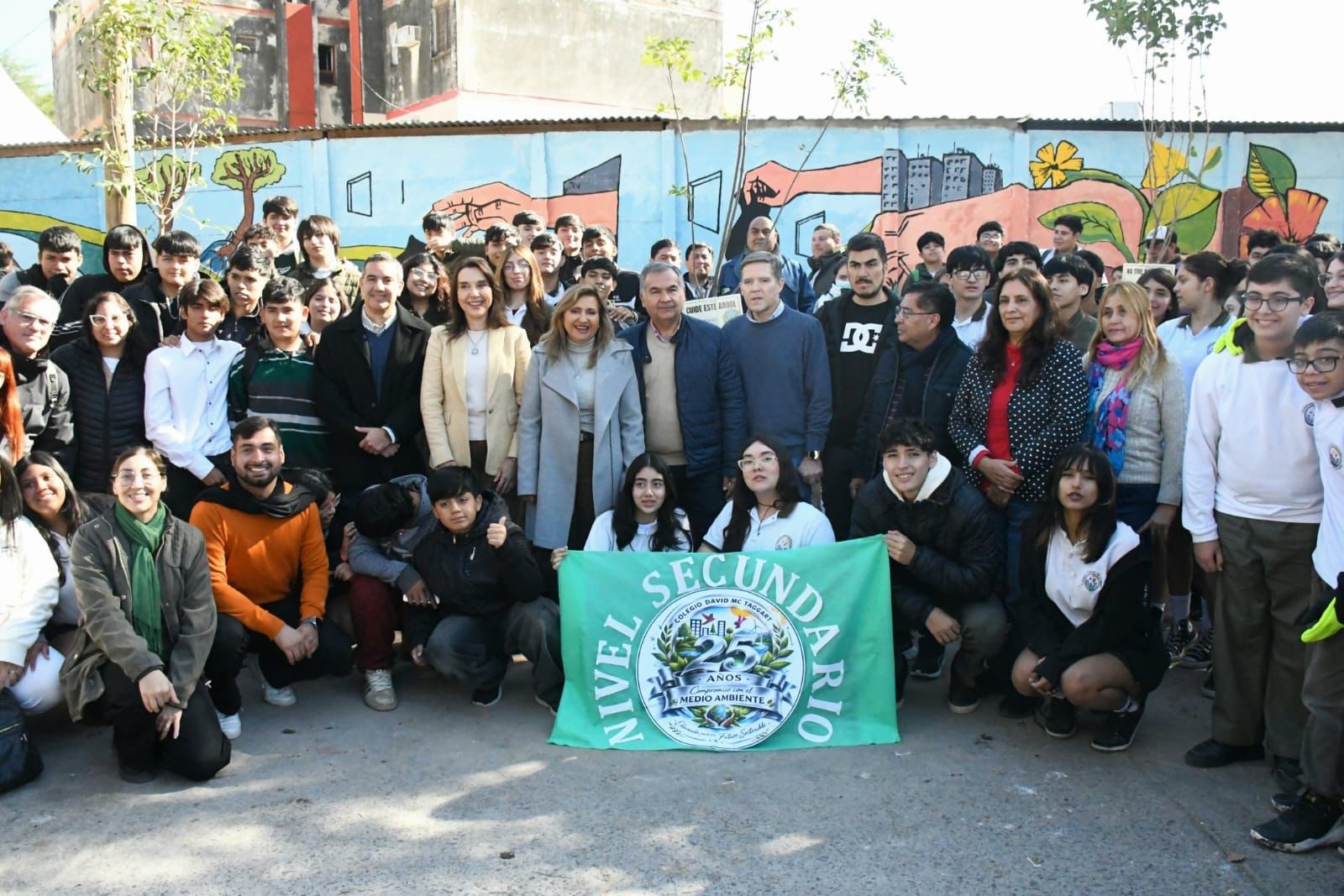 La intendente Fuentes y la ministra de Educación Nassif encabezaron una jornada de EcoAcción en el barrio Sarmiento