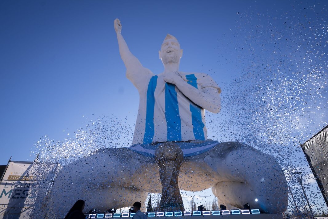 Cutral Co Inaugiró el monumento a Lionel Messi más alto del mundo