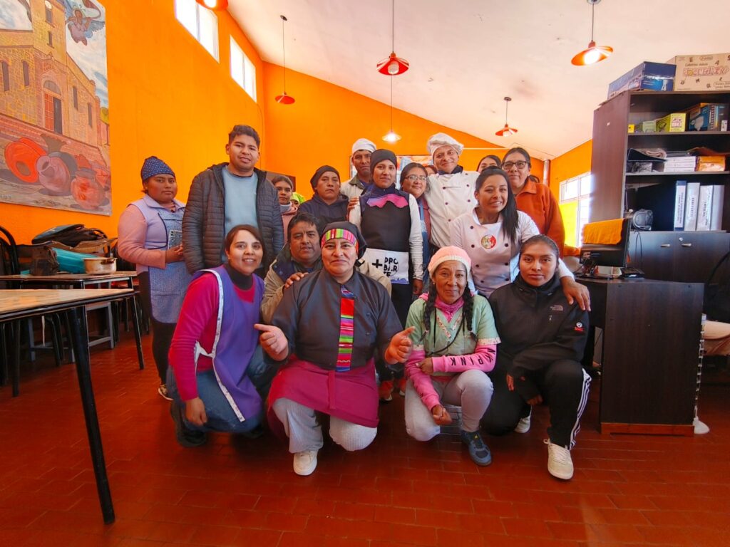 Finalizó el curso de ayudante de hotelería y gastronomía con destacados resultados de los participantes