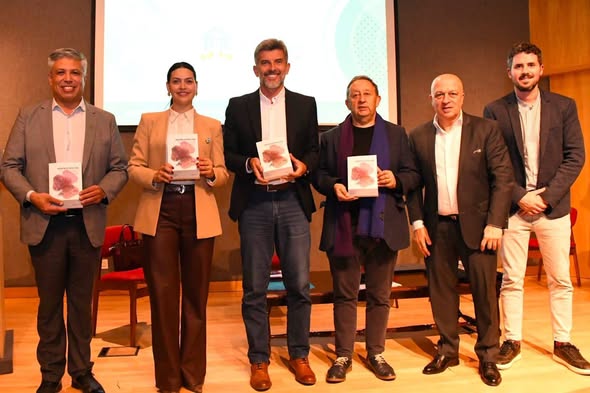 El intendente Celso Jaque participó del debate sobre autonomía municipal