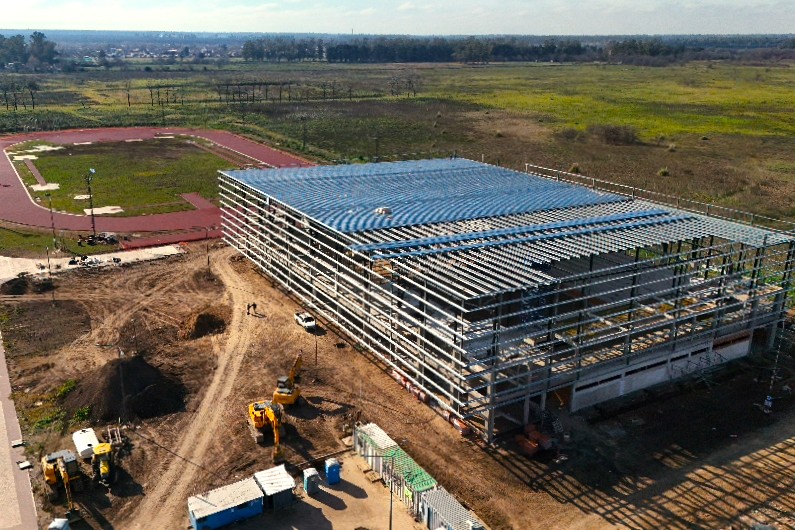 Un nuevo espacio de deporte, recreación e inclusión está llegando: El Mega Polideportivo de Virrey del Pino ya entró a su etapa final