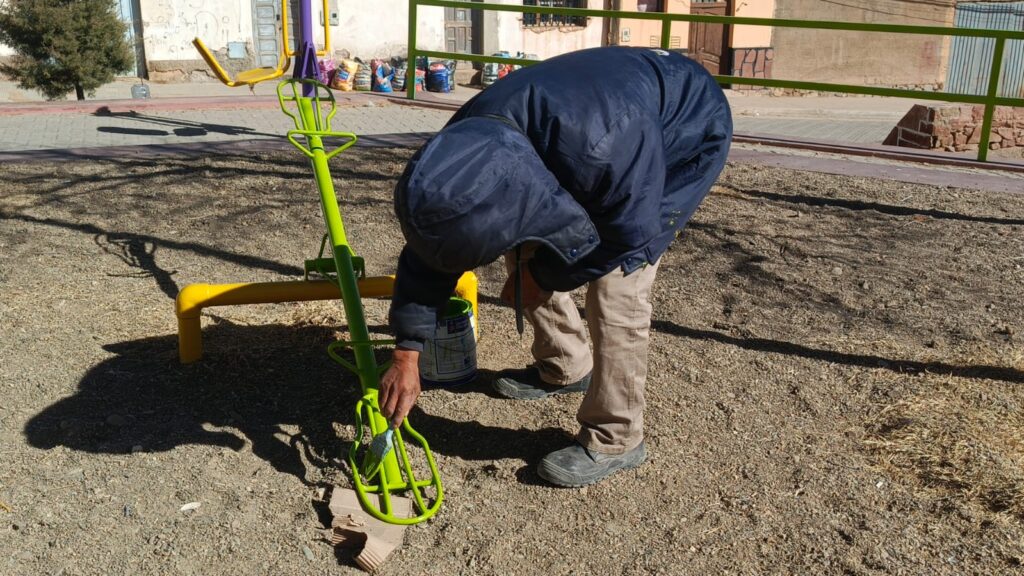 Avanza la recuperación de parques y polideportivos en toda la ciudad