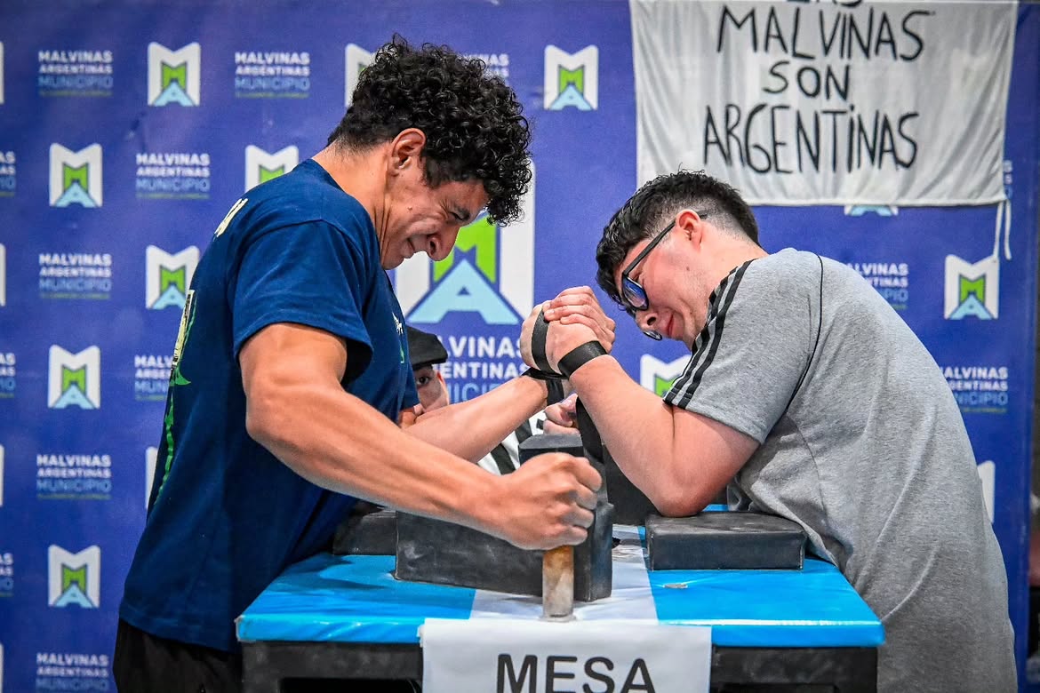 Histórica convocatoria en el primer Torneo GM de Lucha de Brazos